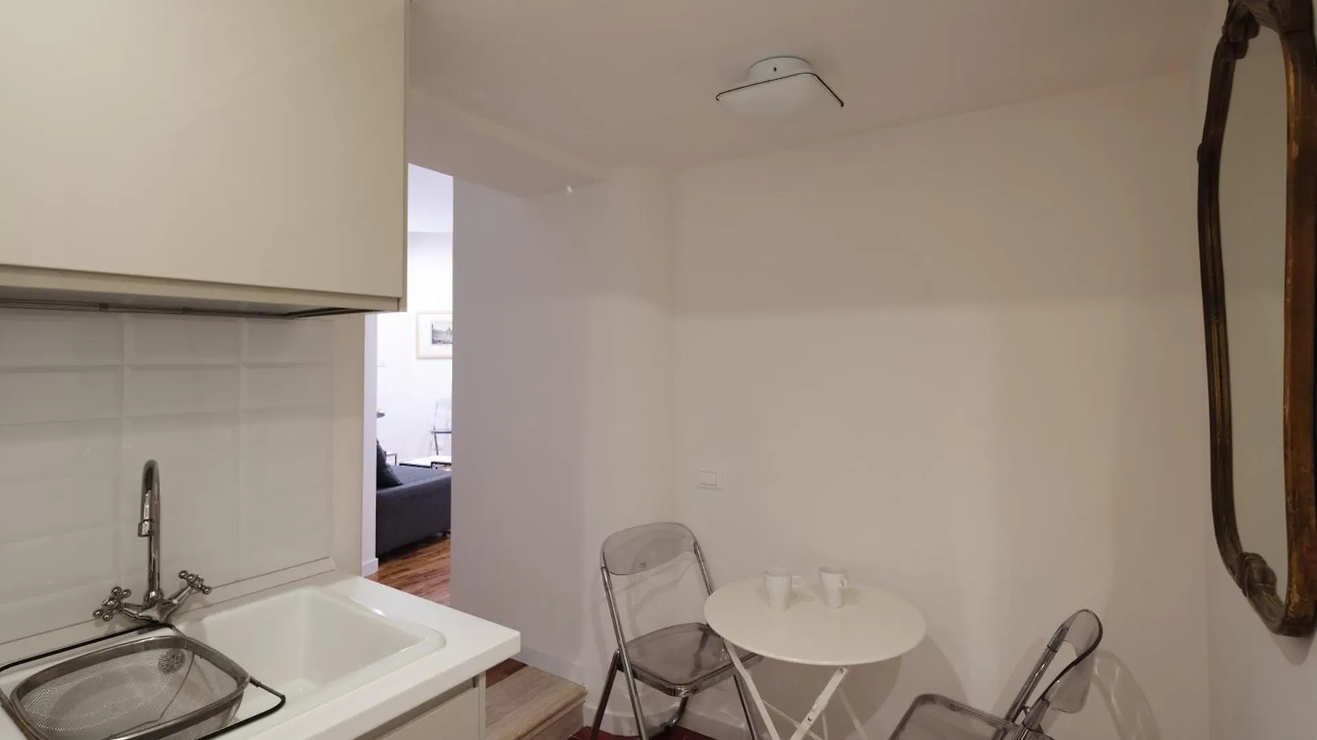 Modern Pied A Terre Near Piazza Navona Apartman Róma 0*,